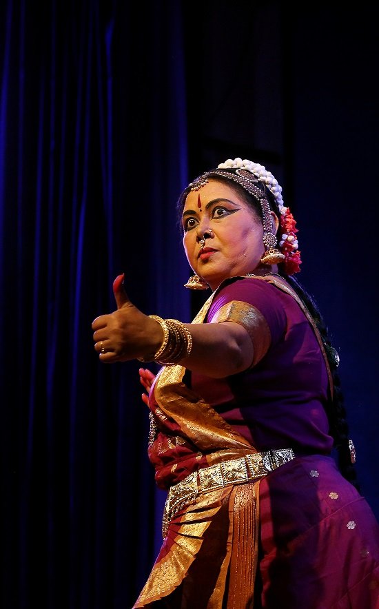 Bharatnatyam Performance Leaves Audience Spellbound, Lifeinchd