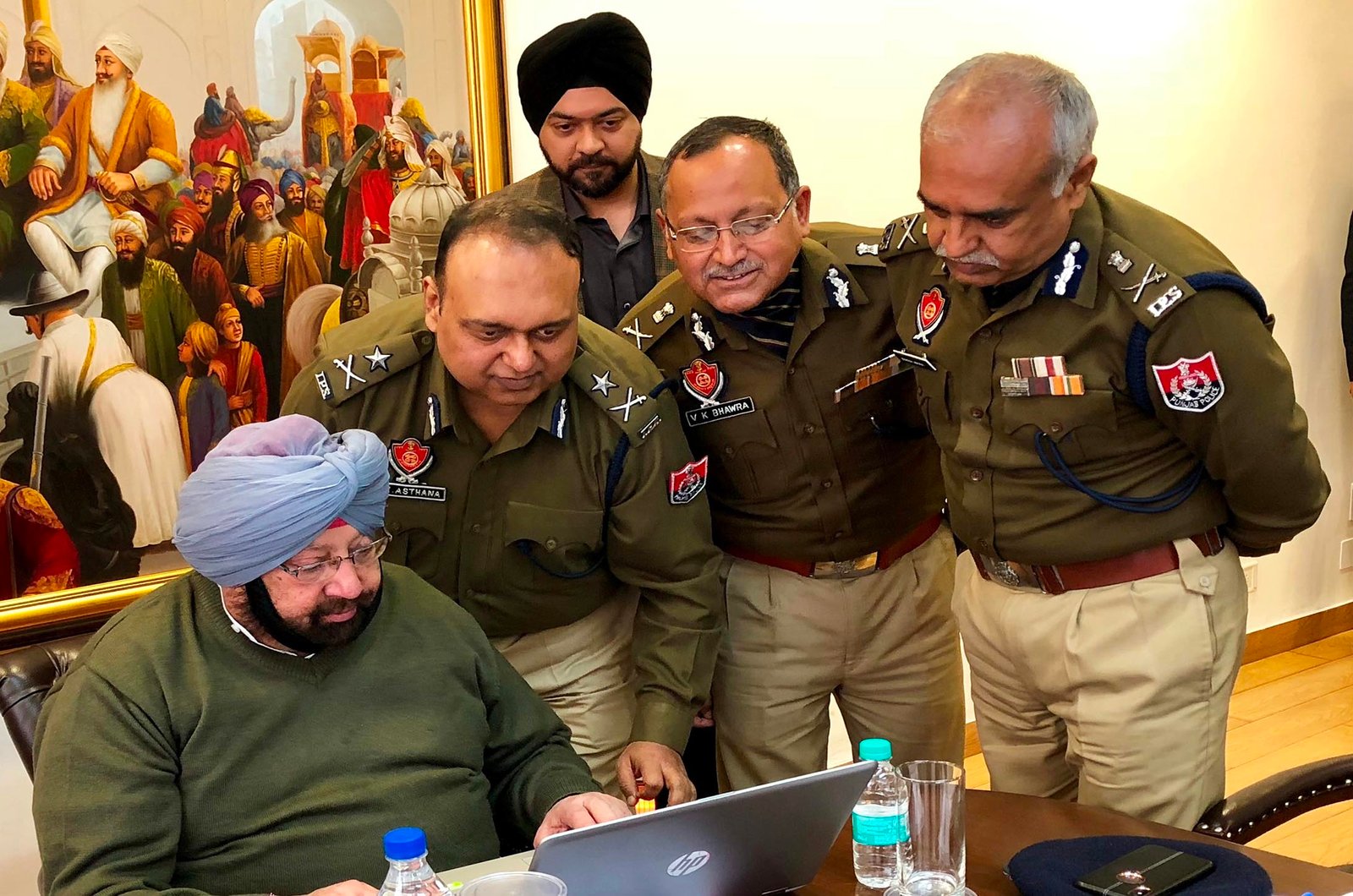 Gangsters Inspire Cops To Go Online, Ride Social Media Wave, Lifeinchd