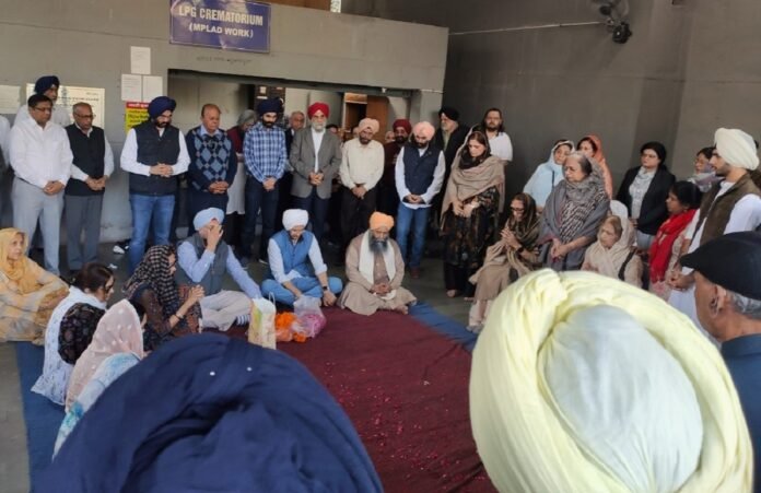 JUSTICE KULDIP SINGH CREMATION PHOTO